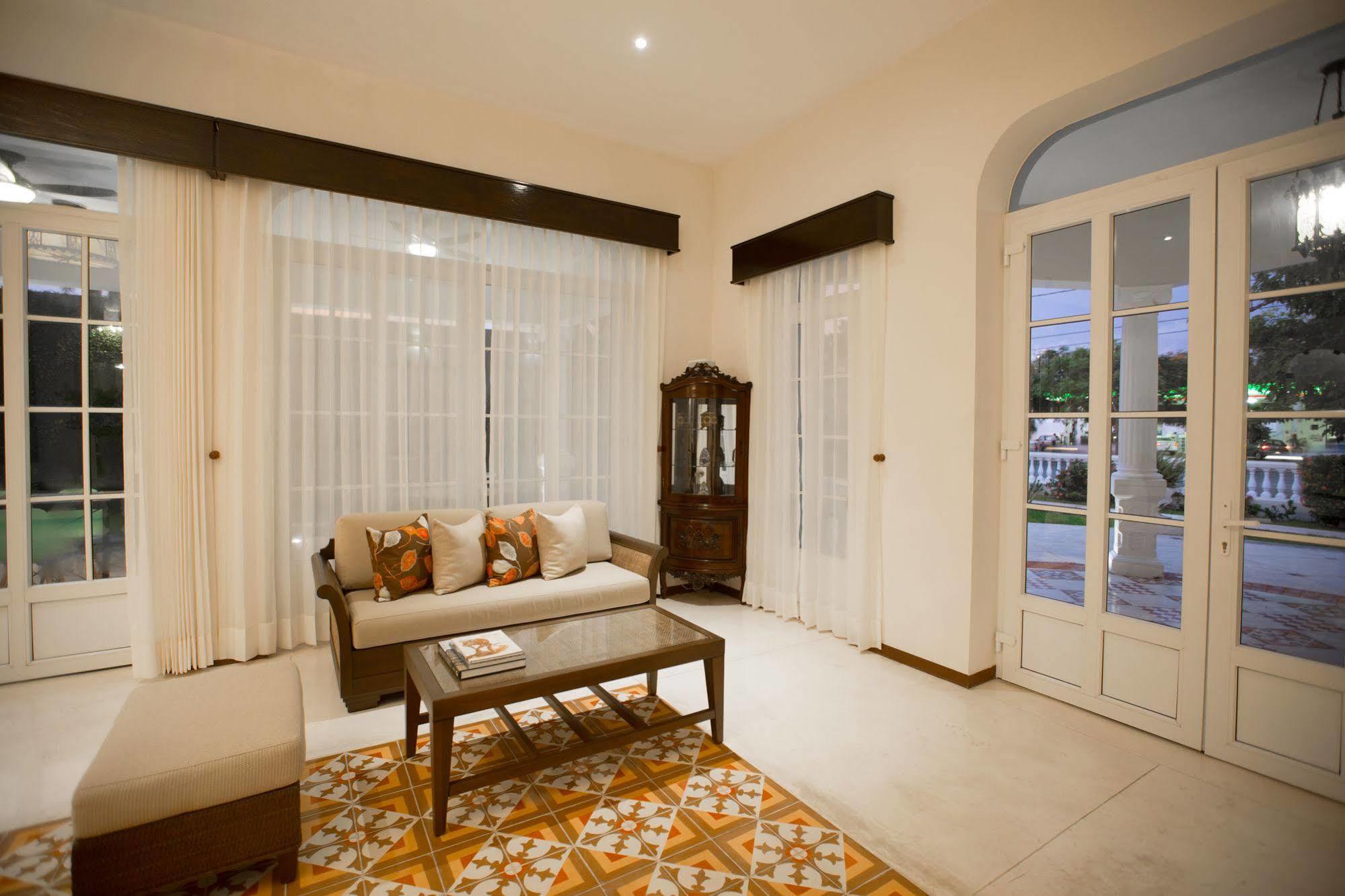 Delfina Boutique Hotel เมริดา ภายนอก รูปภาพ